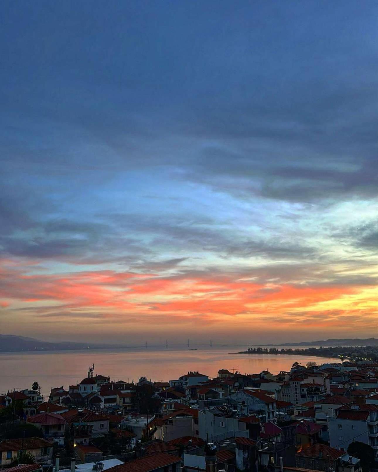 360ᵒ Lepanto Apartment Nafpaktos Exterior photo